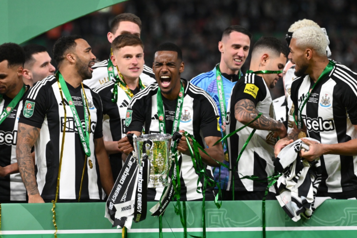 Newcastle are prepared to break their wage structure to try and keep Alexander Isak