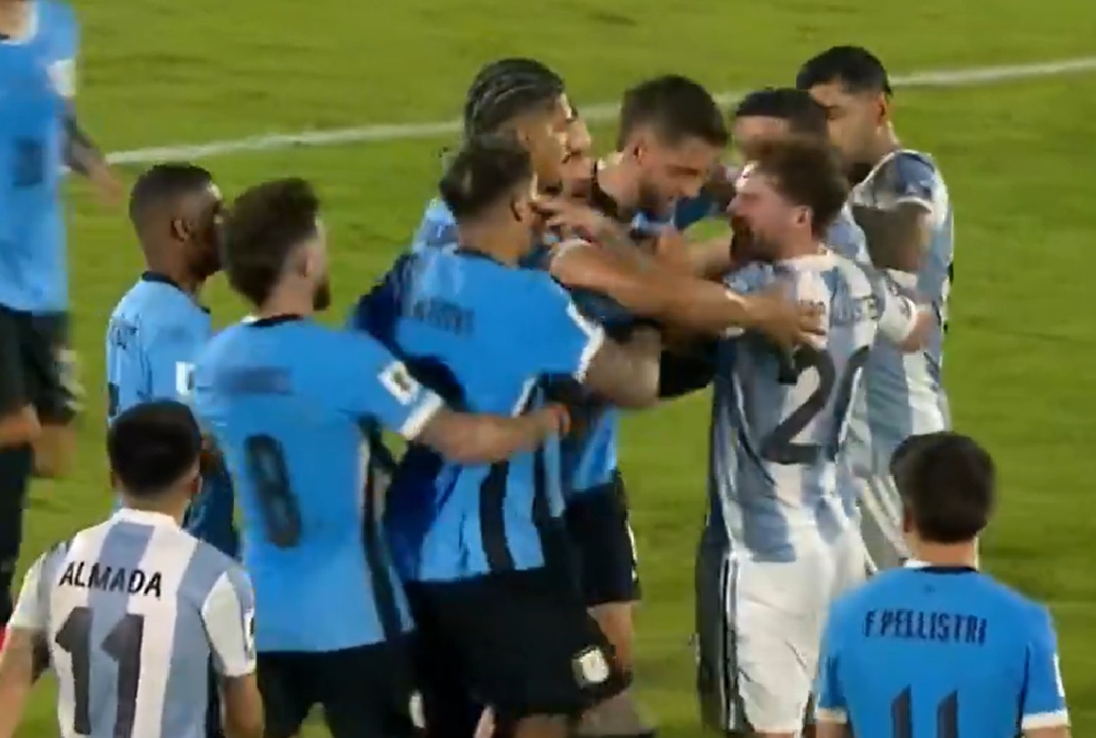 Alexis Mac Allister was involved in a confrontation with Uruguay players