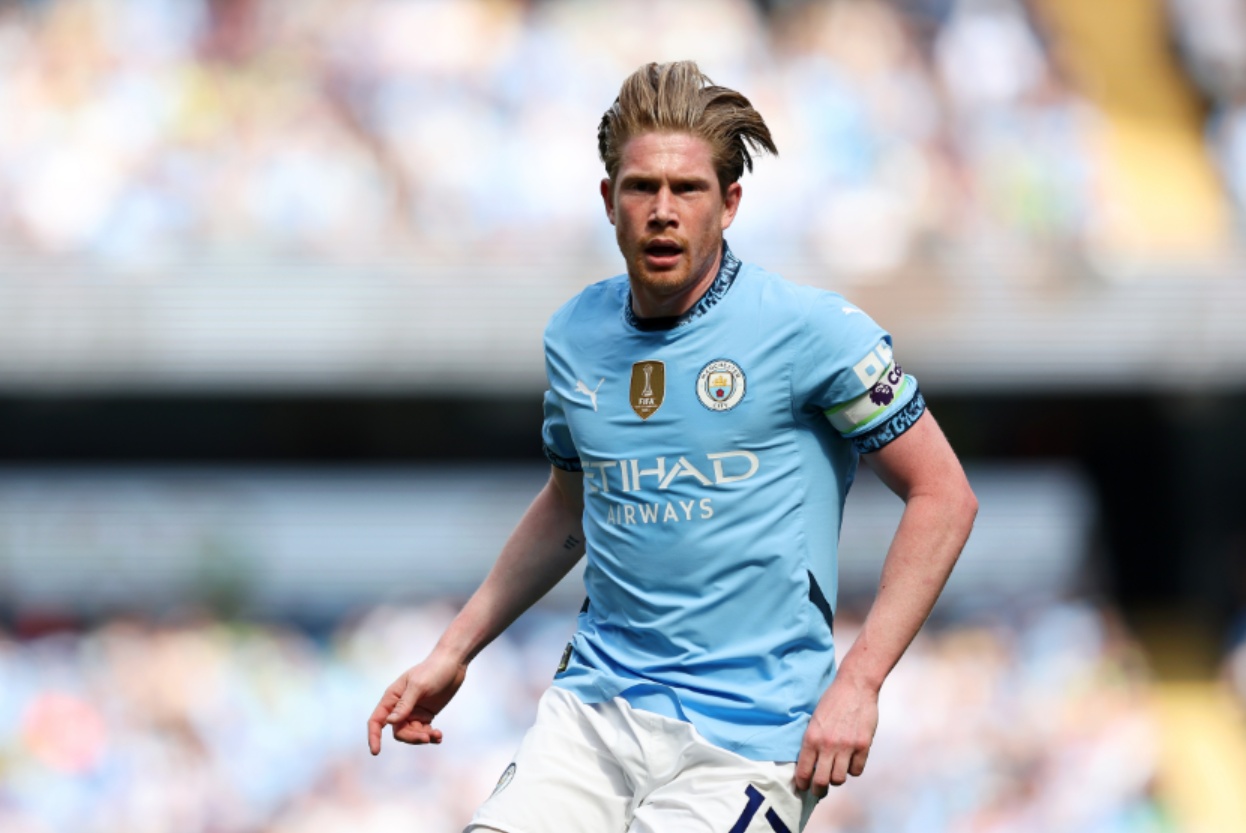 Wayne Bridge believes that Kevin De Bruyne and Mo Salah would make an incredible combination at Liverpool