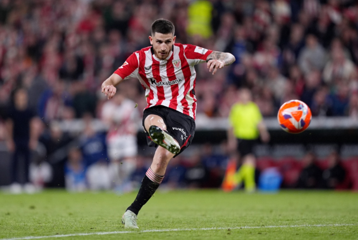 Liverpool are among three Premier League clubs vying to sign Oihan Sancet