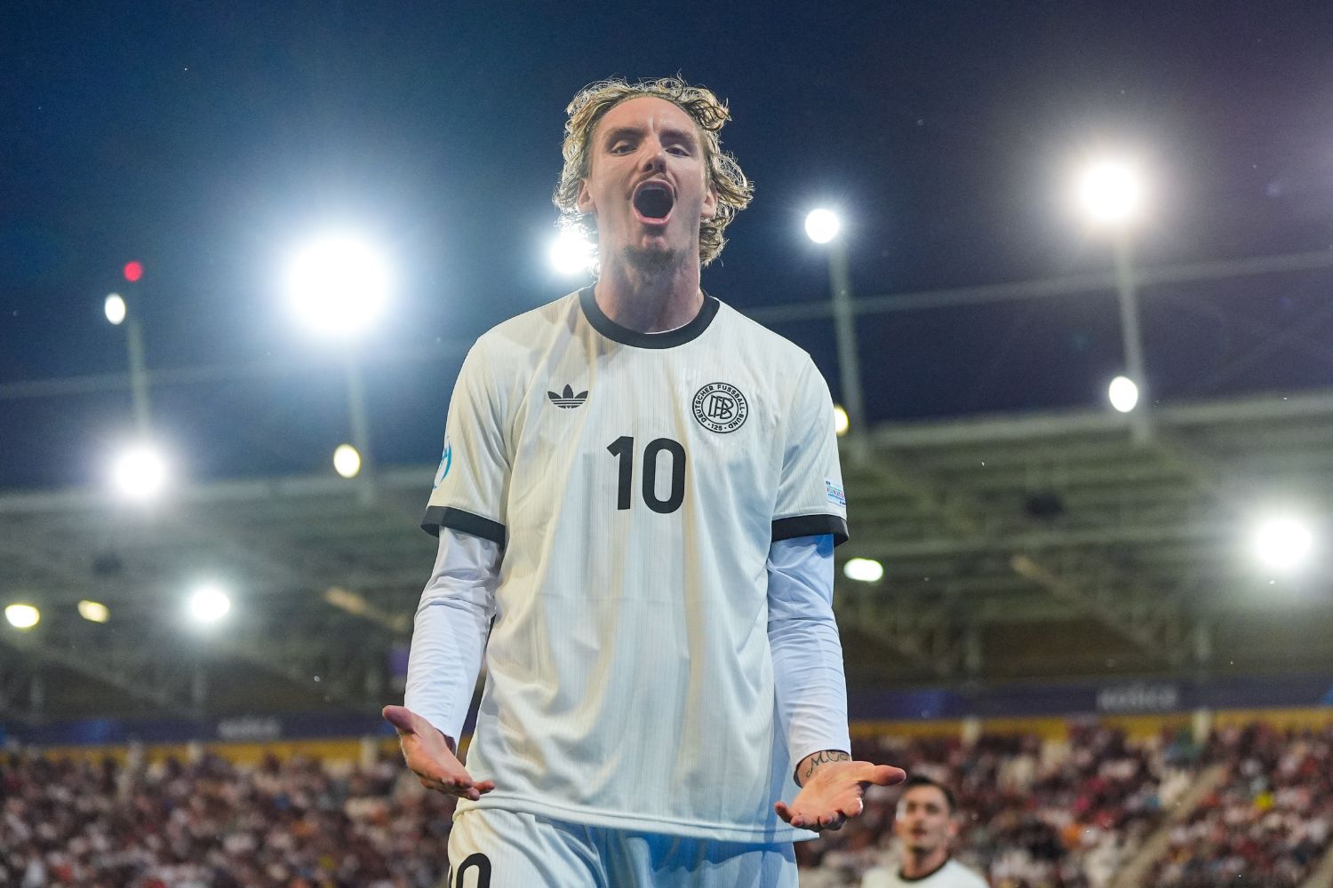 Nick Woltemade scores for Germany U21