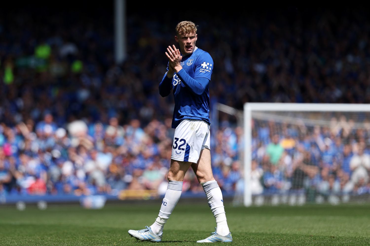 Jarrad Branthwaite playing for Everton