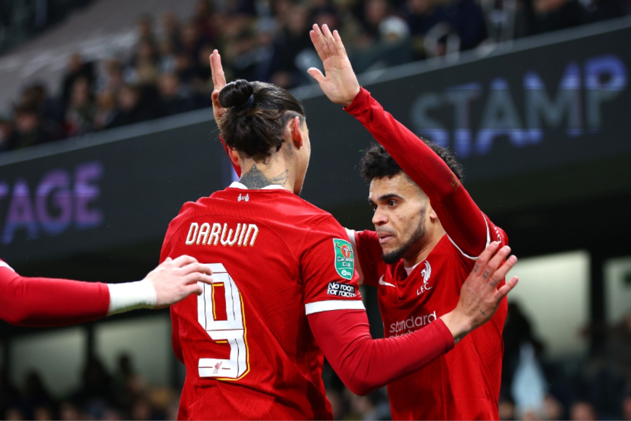 Virgil van Dijk believes that Liverpool need to sign another forward after selling Darwin Nunez and Luis Diaz