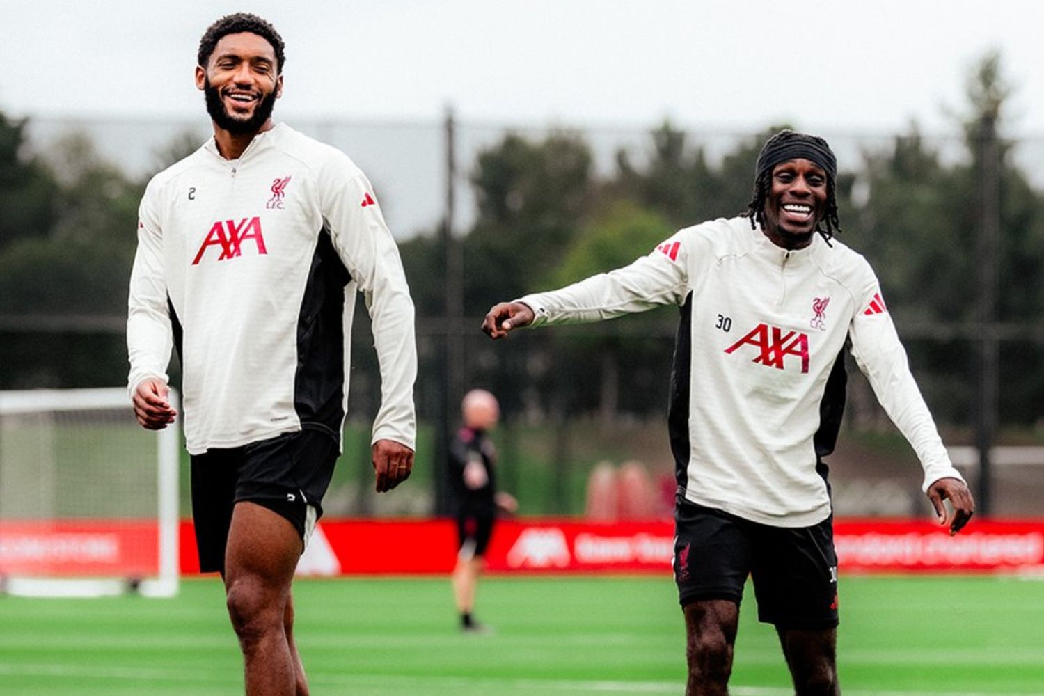 Joe Gomez and Jeremie Frimpong in training