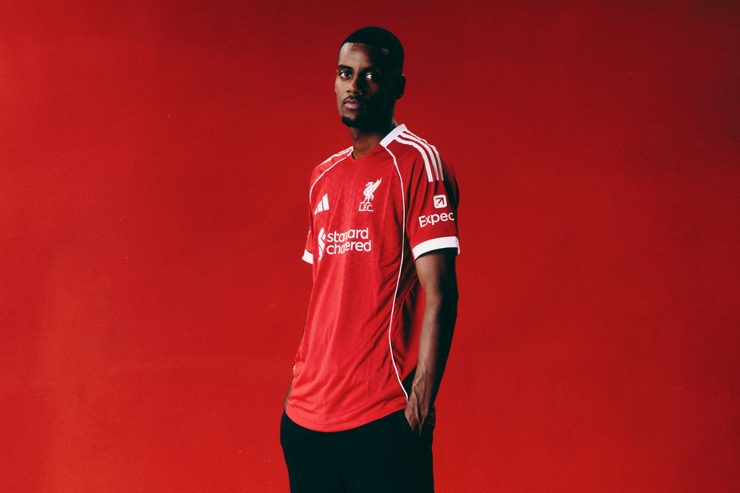 Alexander Isak signs for Liverpool
