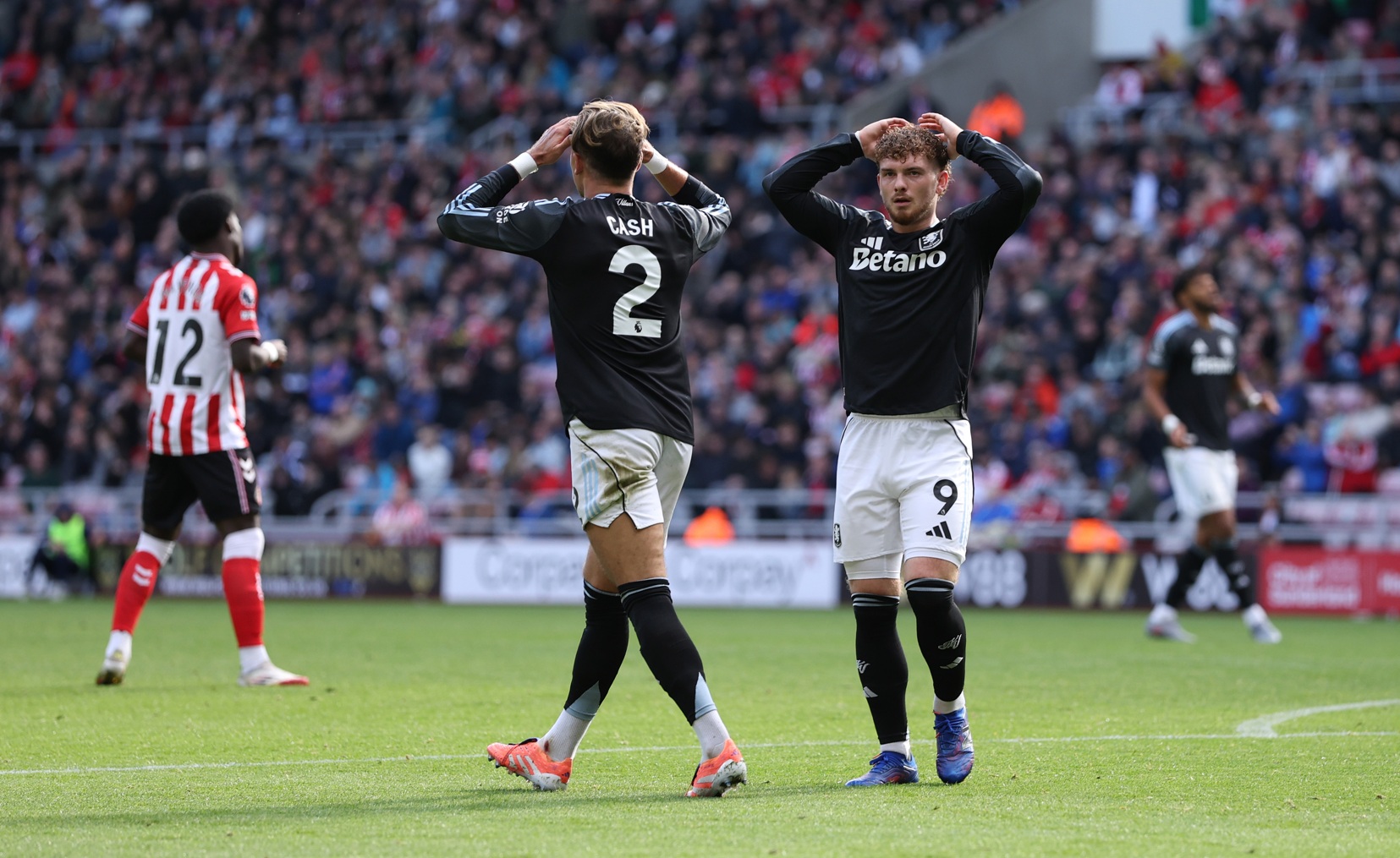 Harvey Elliott was criticised by Unai Emery after Aston Villa's draw at Sunderland