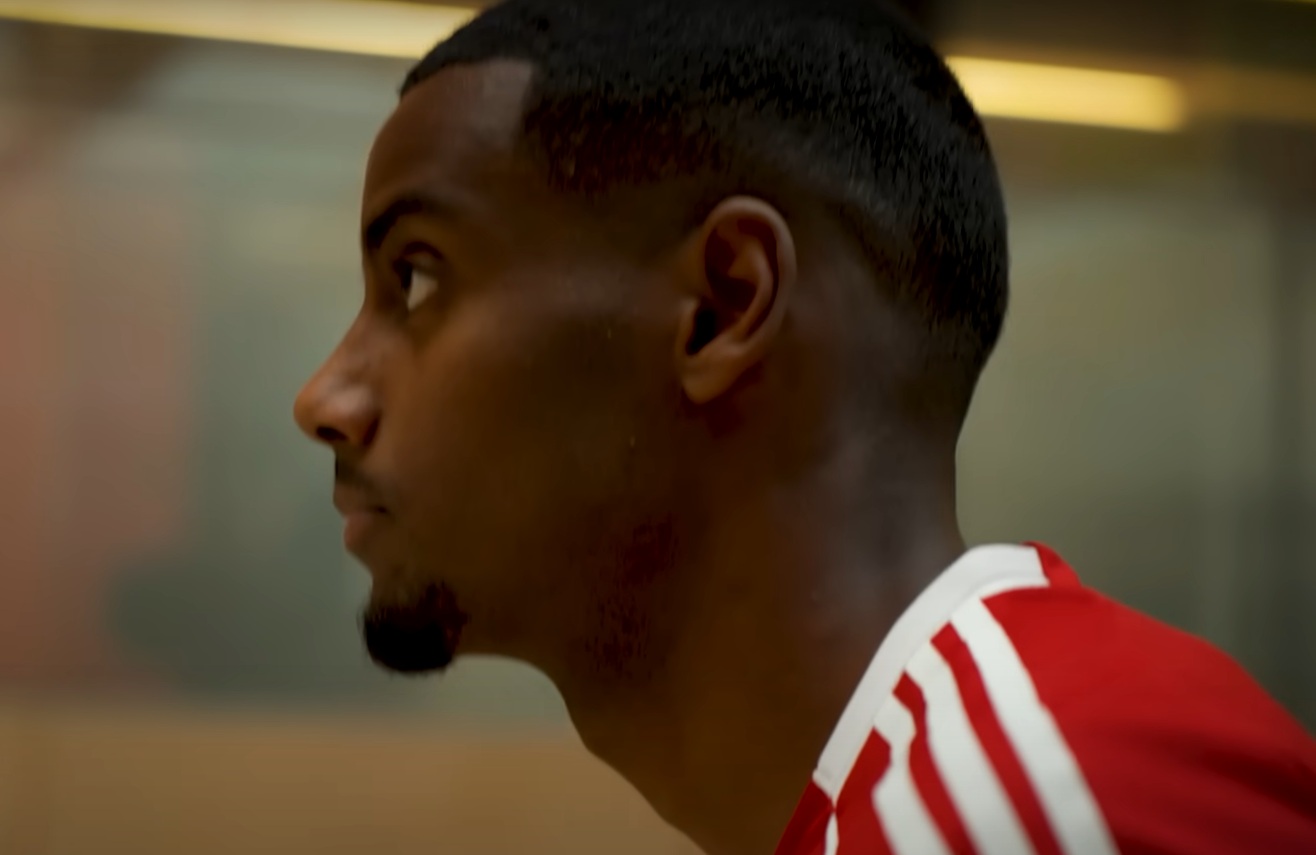 Alexander Isak has joined Liverpool in a British record £125m deal