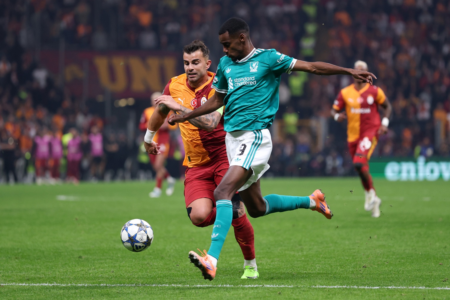 Alexander Isak was ineffective off the bench in Liverpool's defeat to Galatasaray