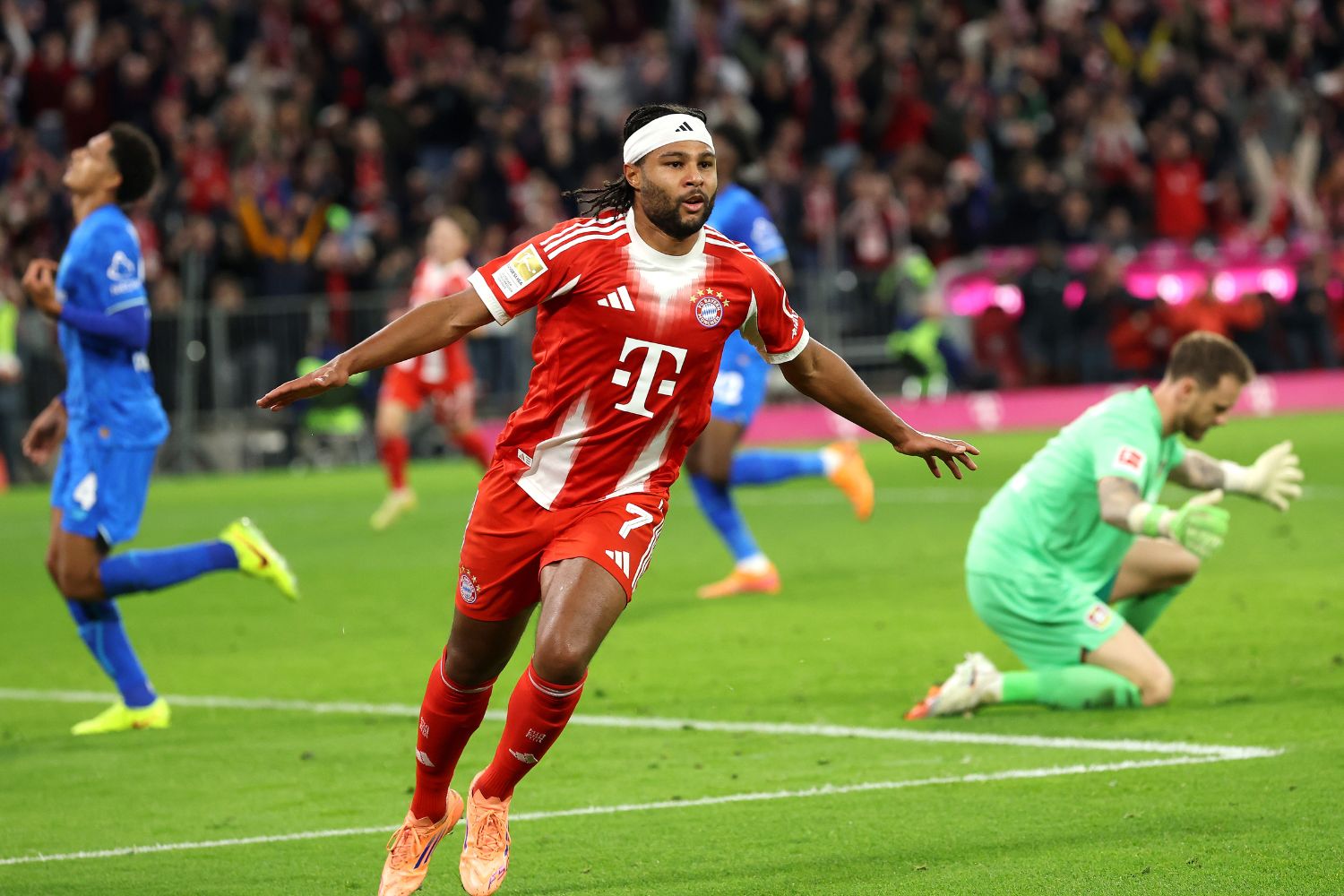 Serge Gnabry of Bayern Munich celebrates scoring