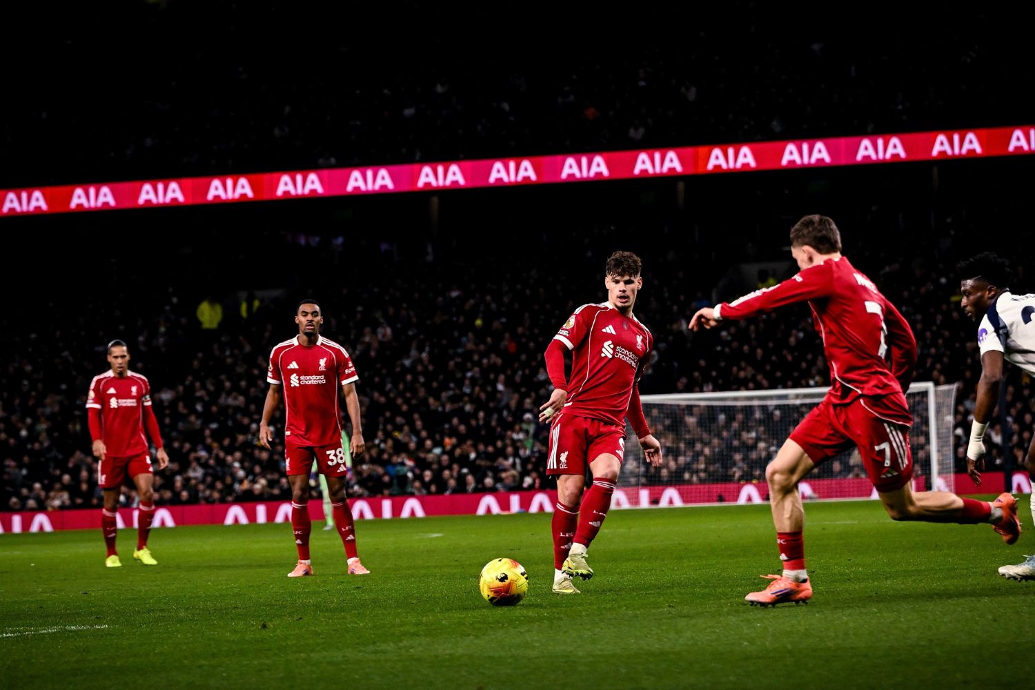 Milos Kerkez passes to Florian Wirtz against Tottenham