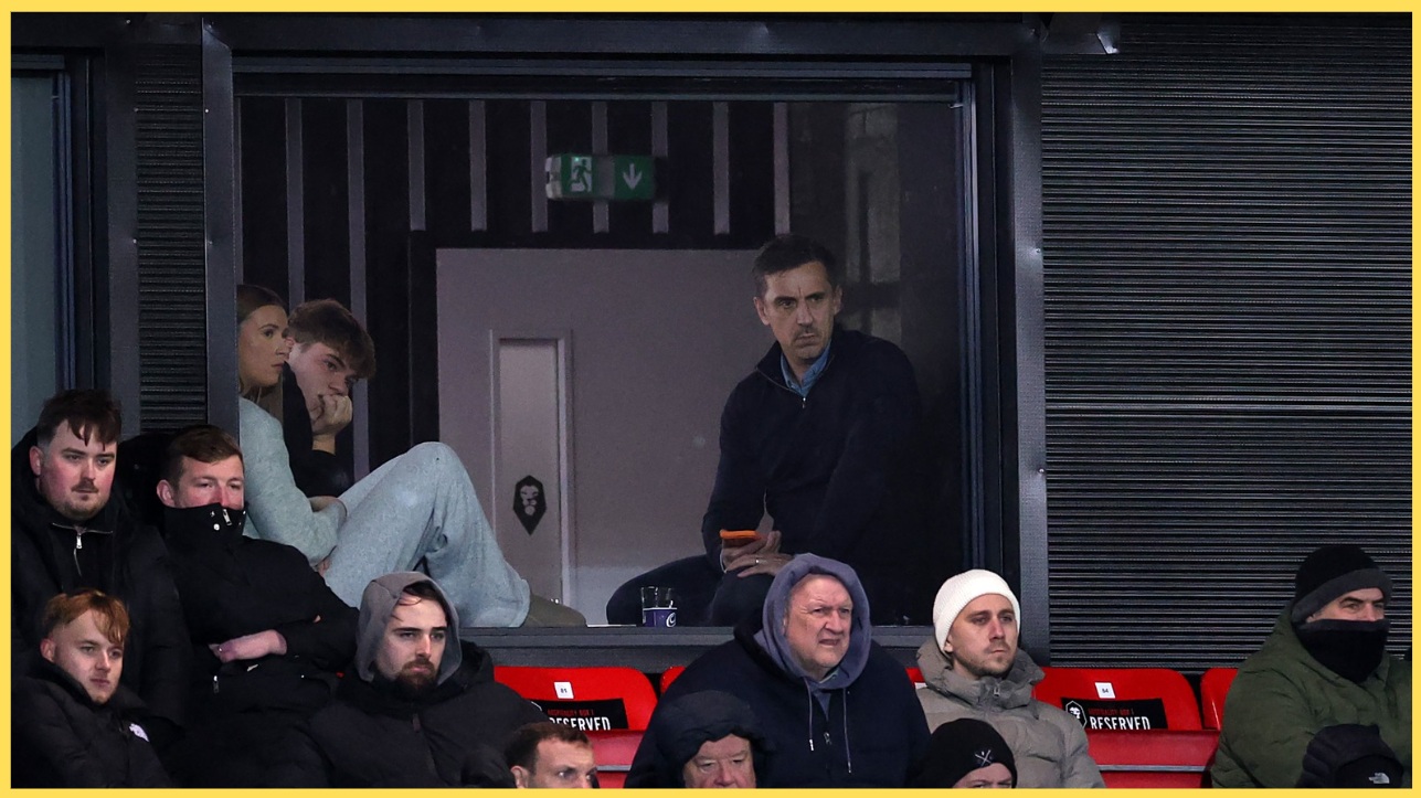 Gary Neville lamented the injury to Alexander Isak in Liverpool's game against Spurs