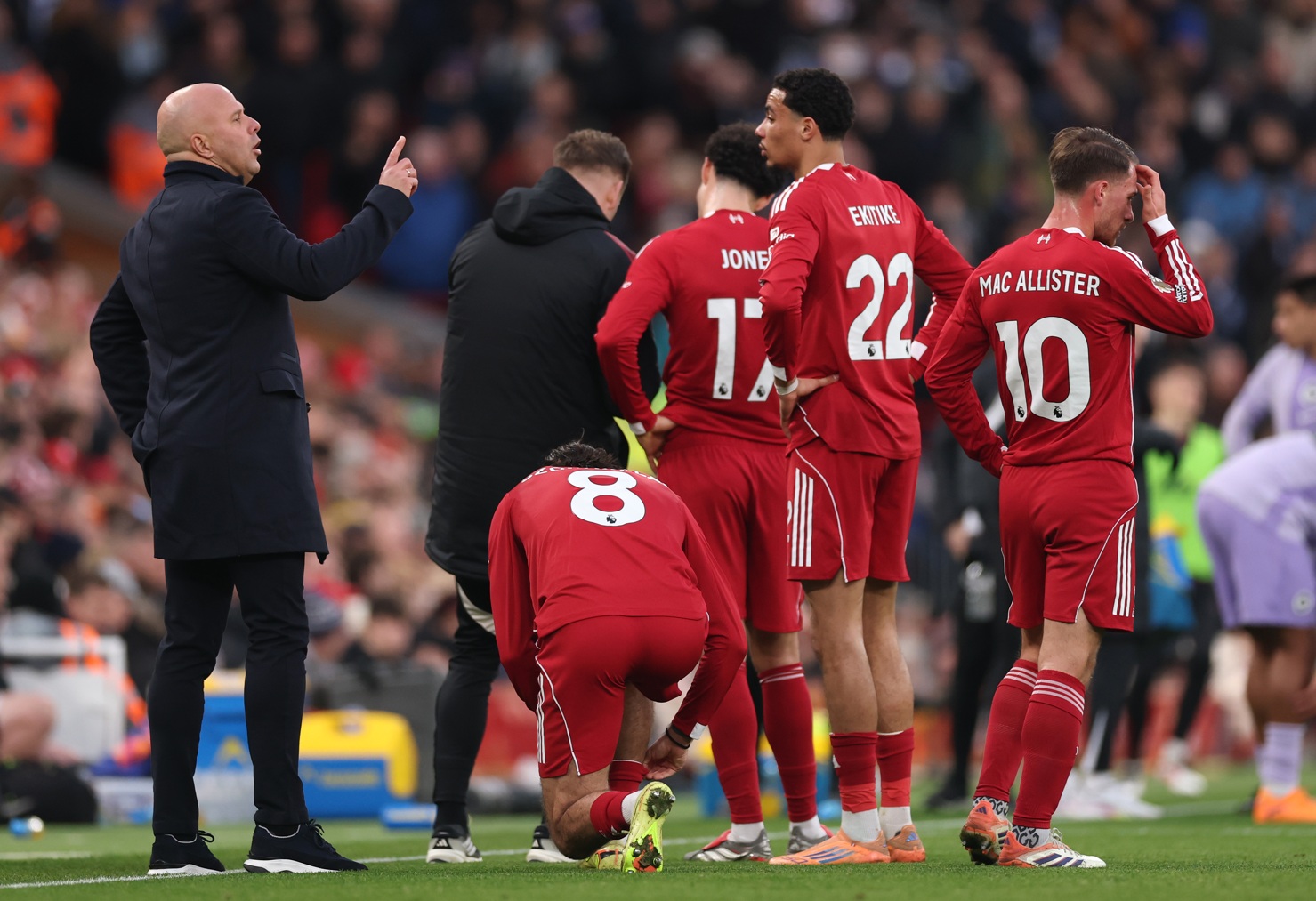 Arne Slot issues instructions to his Liverpool players during the win over Brighton