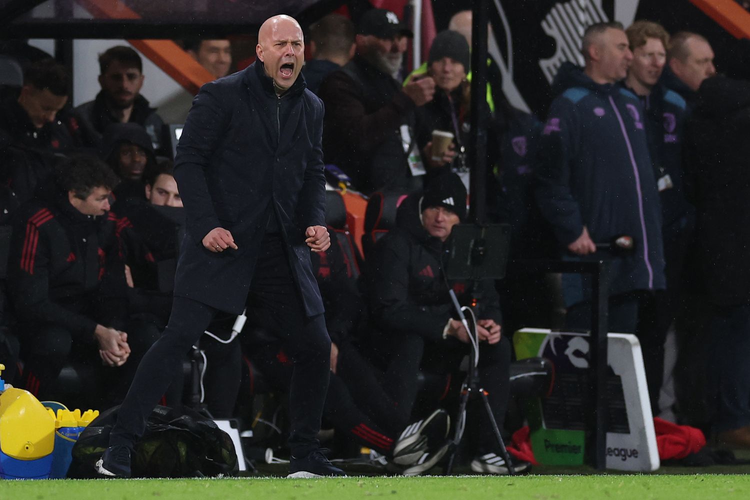 Arne Slot reacts against Bournemouth