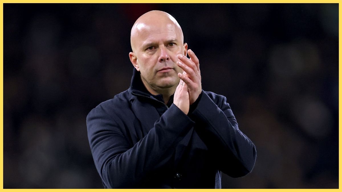 Arne Slot applauds Liverpool fans at Fulham