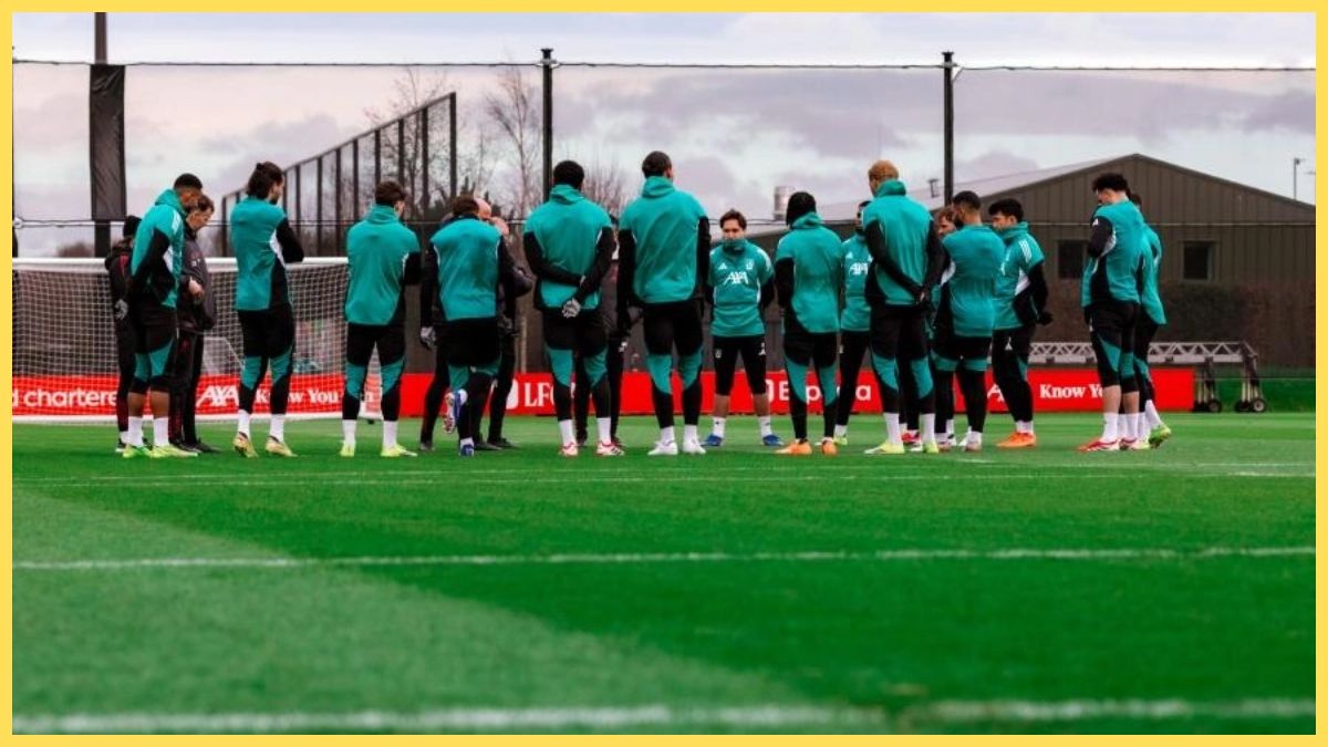 Liverpool squad train ahead of Marseille