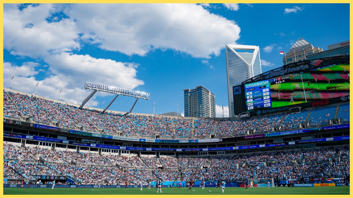 A general view of the action during the game between Charlotte FC and Atlanta United at Bank of America Stadium