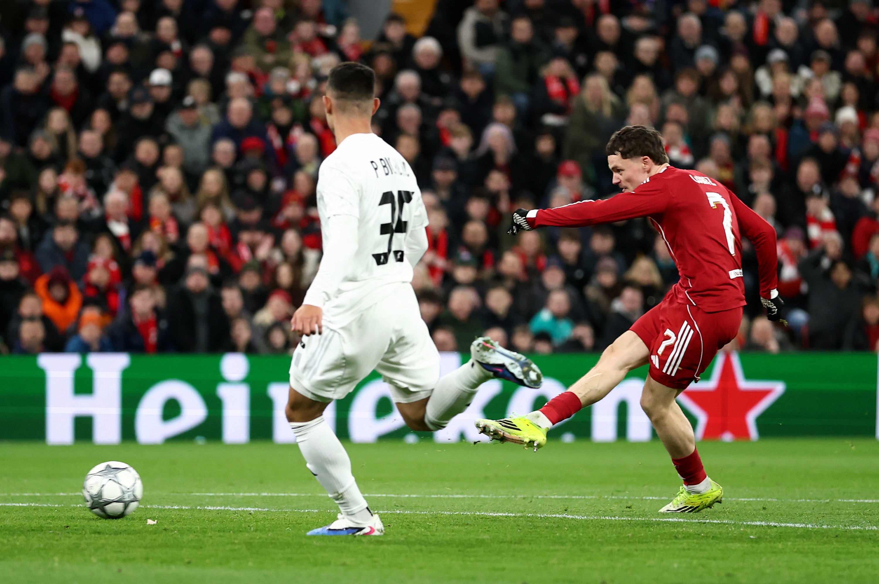 Florian Wirtz fires a shot during Liverpool game.