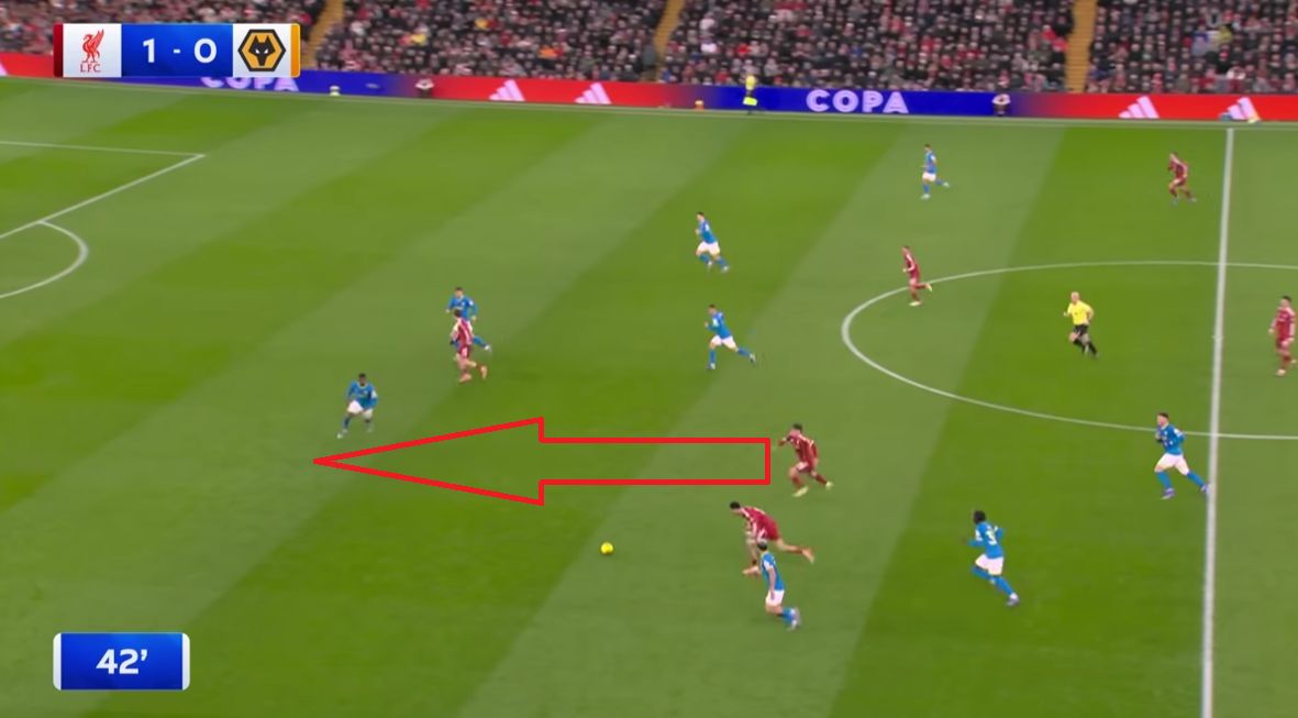 Hugo Ekitike runs with the ball as Liverpool advance vs Wolves.
