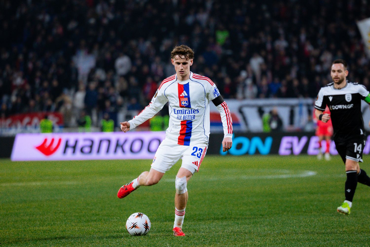 Tyler Morton of Olympique Lyonnais