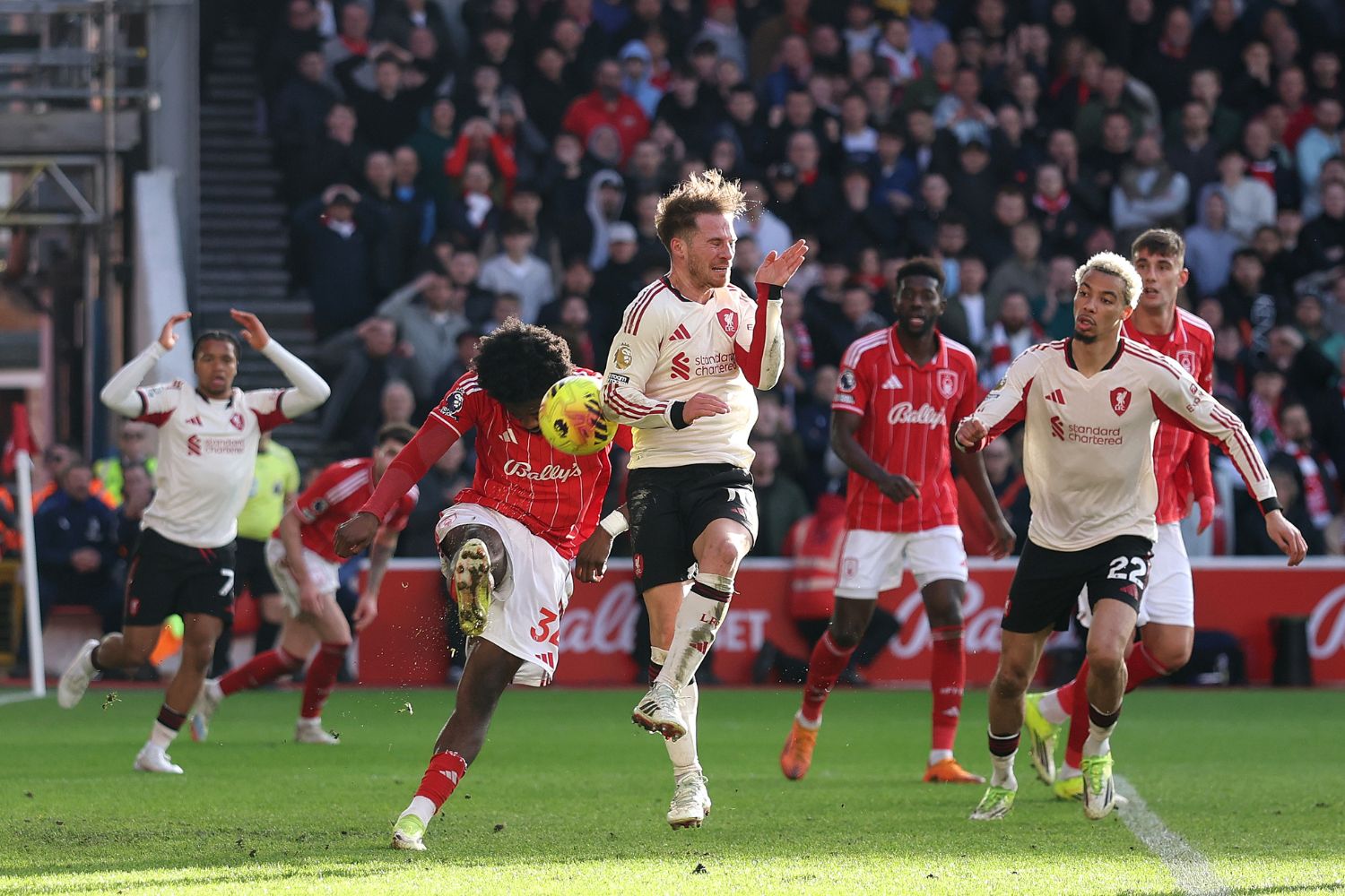 Alexis Mac Allister's goal is ruled out for handball