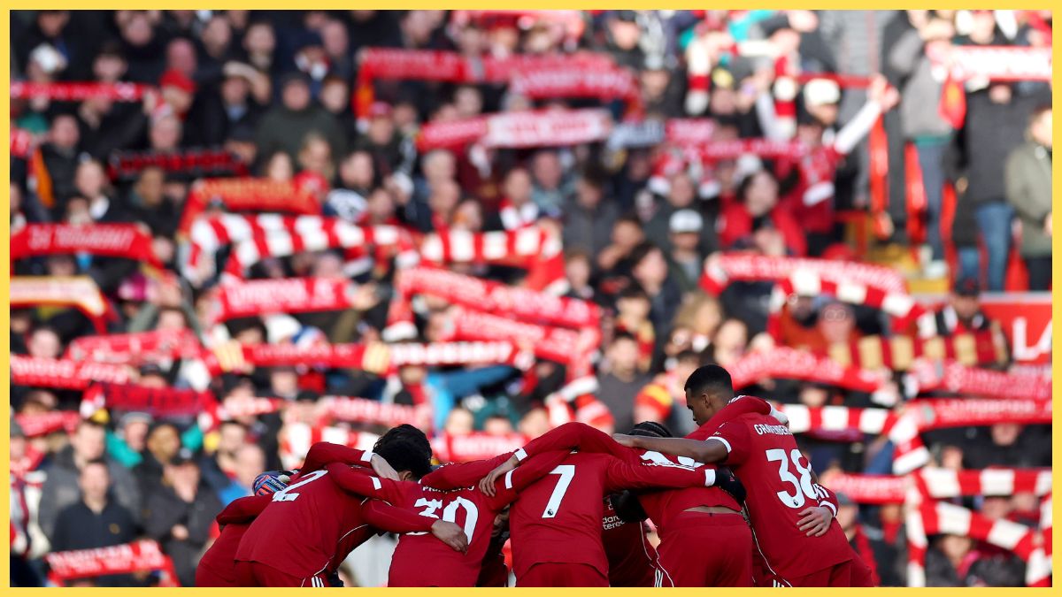Liverpool enter a huddle prior to the Premier League match between Liverpool and Tottenham Hotspur at Anfield