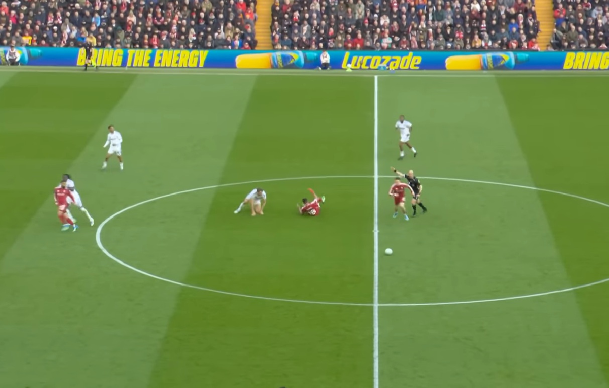 Anthony Taylor played advantage for a foul on Cody Gakpo in the lead-up to Rio Ngumoha's goal against Fulham on Saturday