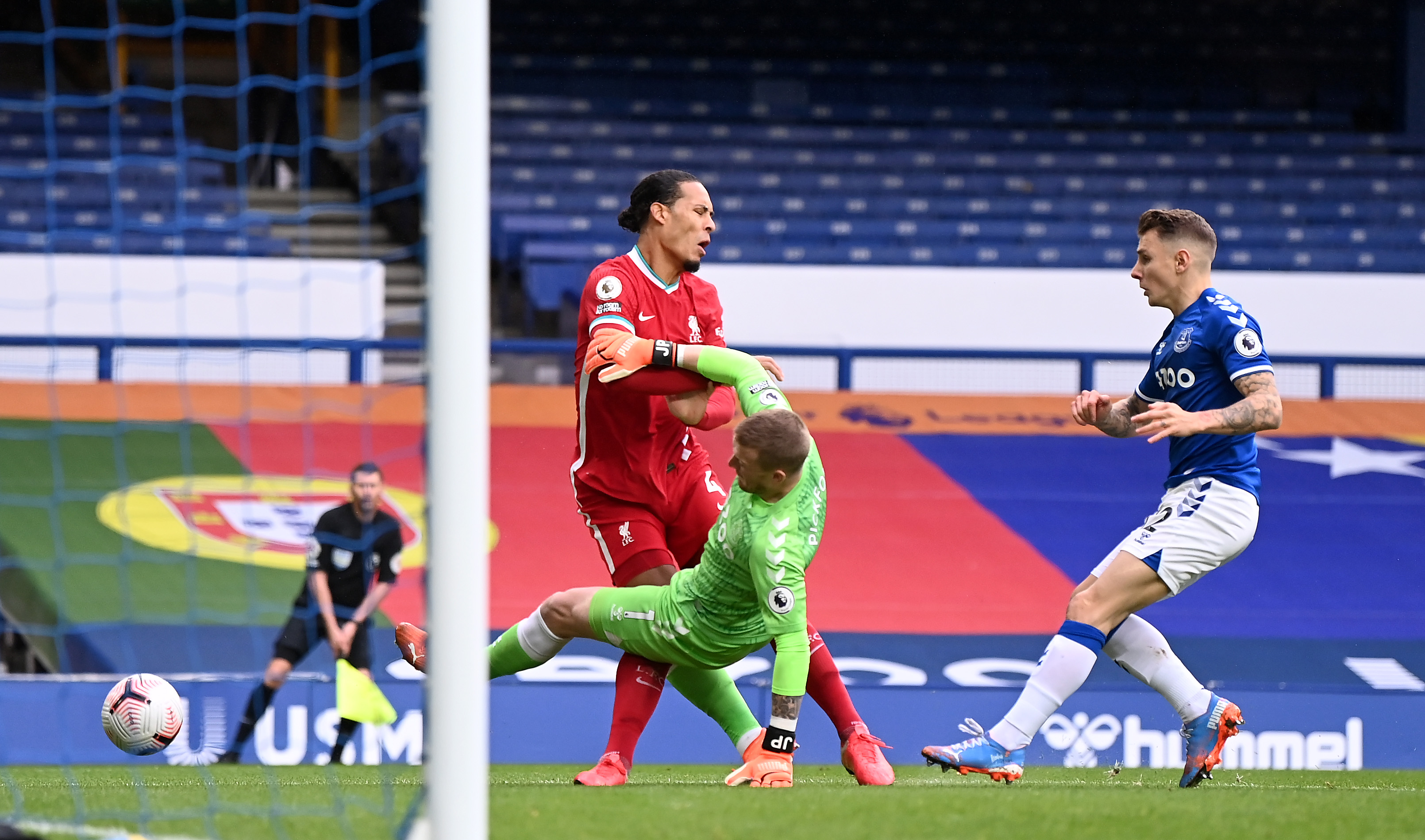 Virgil van Dijk had a serious injury inflicted upon him by Jordan Pickford in October 2020