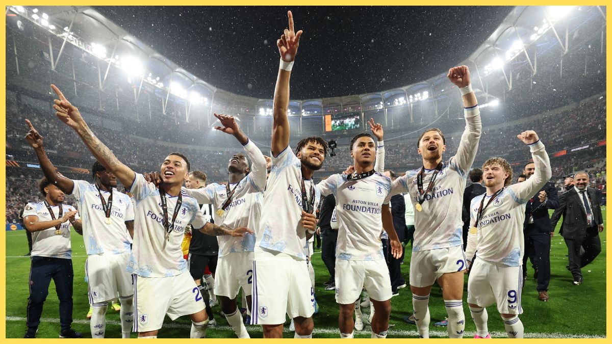 Morgan Rogers, Tyrone Mings, Ollie Watkins, Matty Cash and Harvey Elliott of Aston Villa celebrate following the team's victory in the UEFA Europa League Final 2026 match between SC Freiburg and Aston Villa FC at Besiktas Park