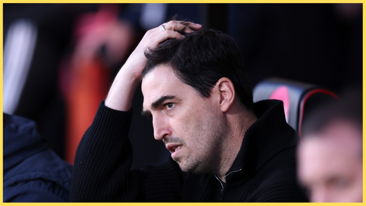 Andoni Iraola cuts a frustrated figure in the Bournemouth dugout