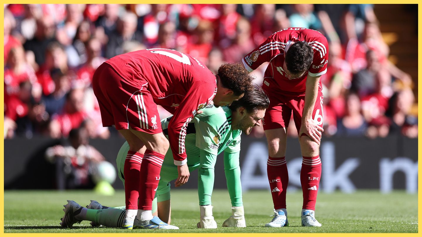 Curtis Jones and Andy Robertson talk to Freddie Woodman during Liverpool game.