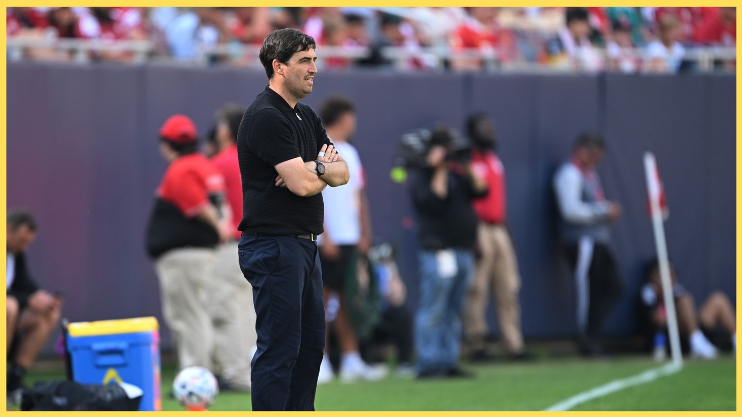 Andoni Iraola watches his Liverpool team from the touchline