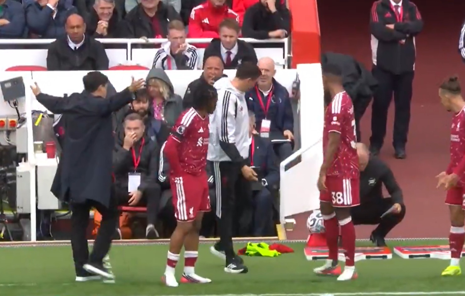 Andoni Iraola rages at Tim Robinson as he seeks to implement a triple substitution for Liverpool