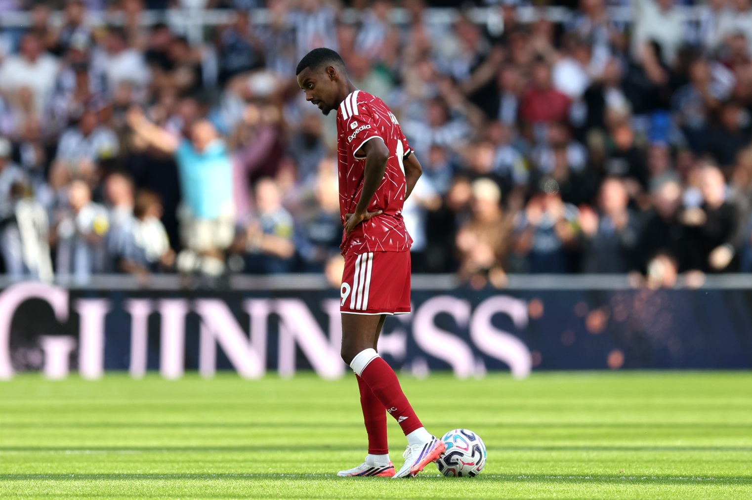 Alexander Isak endured a difficult return to St James' Park in Liverpool's draw against Newcastle