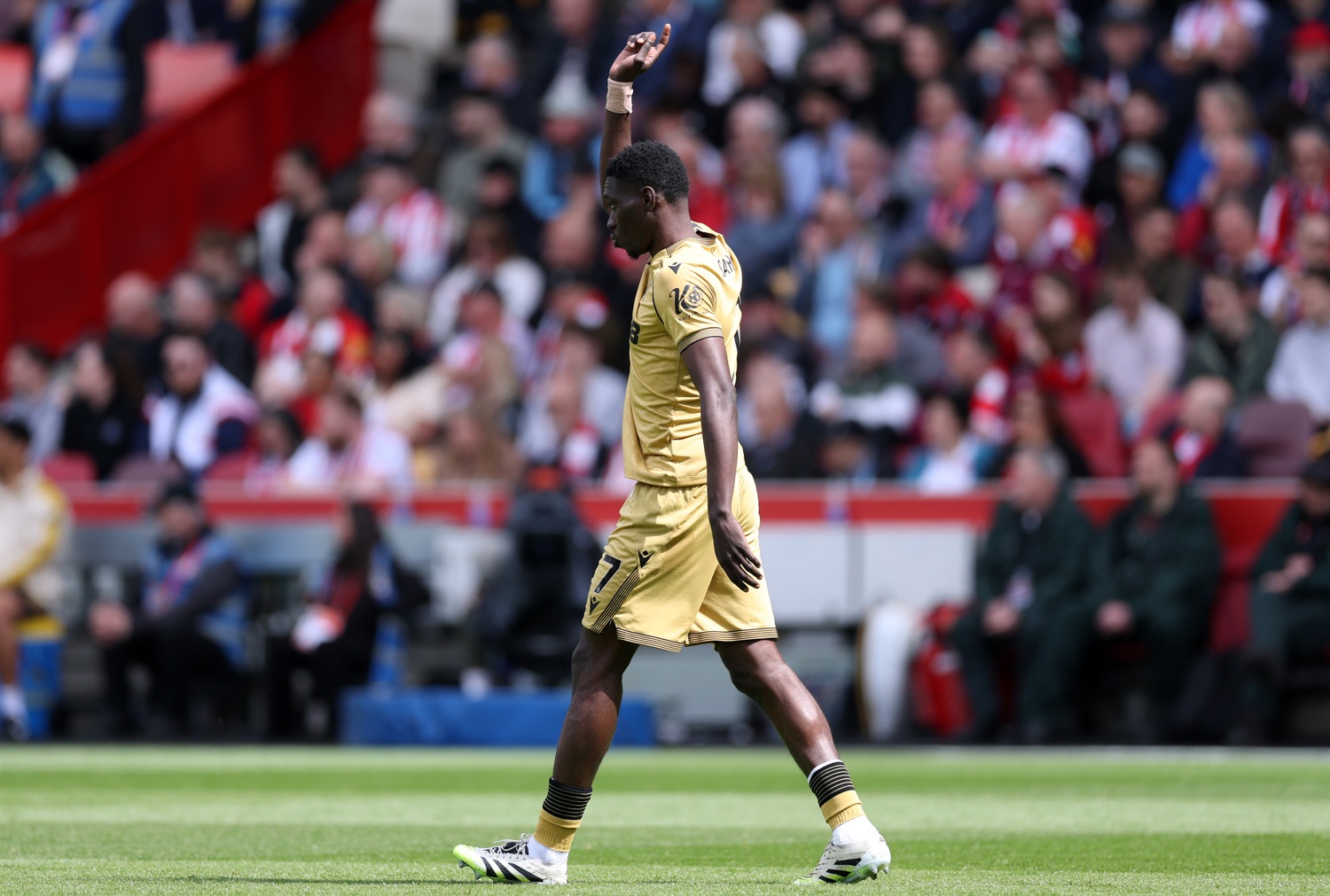 Ismaila Sarr celebrates scoring for Crystal Palace
