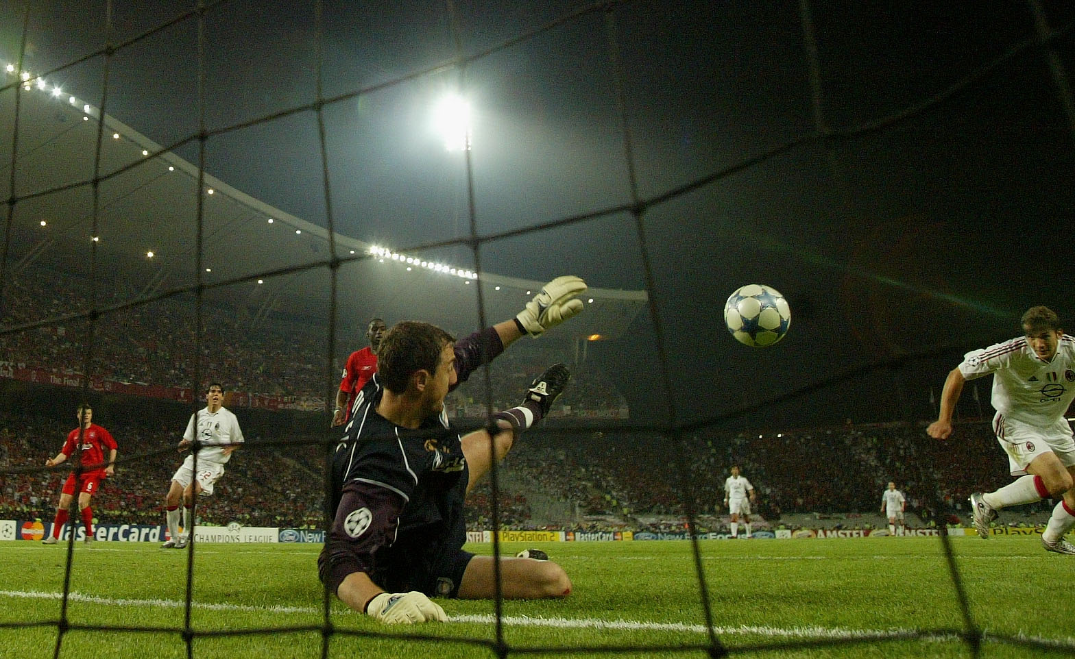 Jerzy Dudek saves from Andriy Shevchenko in the 2005 Champions League final